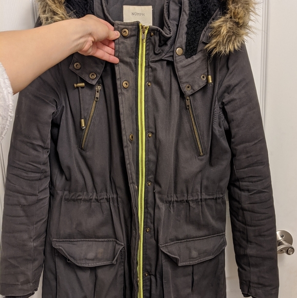 Winter Parka - Picture 7 of 8